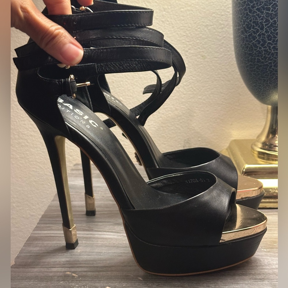 Basic Editions Black Platform Heels - image 1